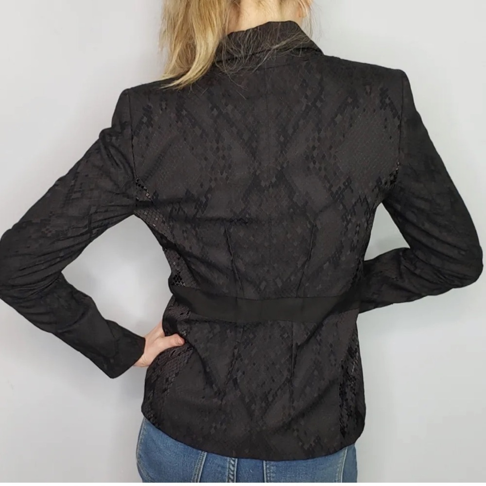 T Tahari Black Snakeskin Print Blazer Size 10 - Picture 6 of 16